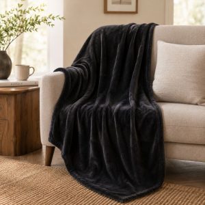 bristl-150x200cm-pln-fleece-throw-155x165-black
